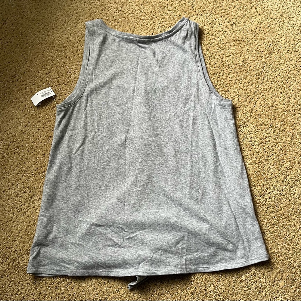 NWT Old Navy Tank - Picture 2 of 3